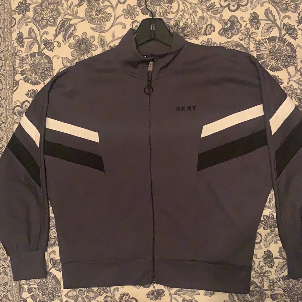 Sport zip up